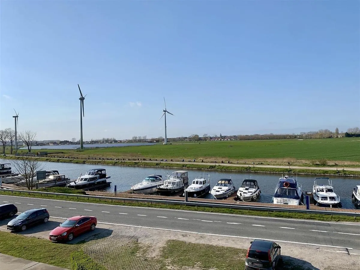 App voor 4 pers. met terras en zicht op de polders Appartement Nieuwpoort